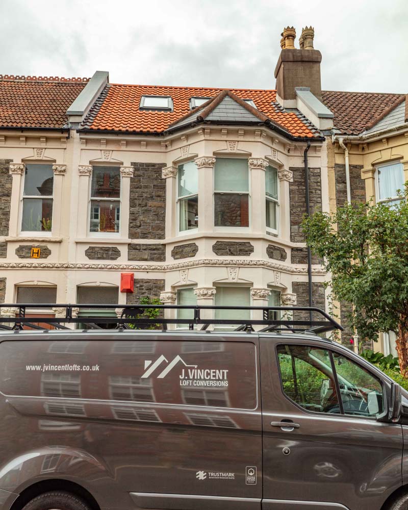 Victorian terrace in Montpellier with roof windows and no dormer, in a conservation-area skylight loft conversion